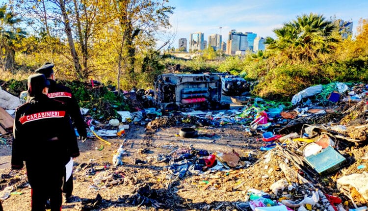 Napoli: controlli nei campi rom, sequestri e denunce.