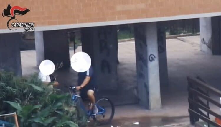 Ostia, maxi operazione antidroga dei Carabinieri: 12 arresti per spaccio e detenzione di stupefacenti