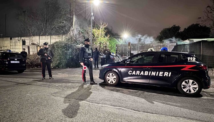 Roma, maxi-operazione dell’Arma dei Carabinieri: eseguiti 18 arresti per una serie di rapine e furti