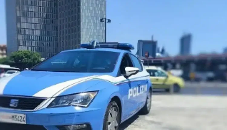 Napoli: sorpreso con la droga in via Firenze, arrestato 21enne.