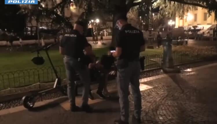 Foggia, arrestati 3 minorenni per rapina aggravata e lesioni nel centro città