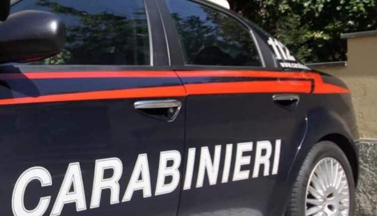Rende, tentano di far esplodere una palazzina: arrestata una coppia per strage e danneggiamento