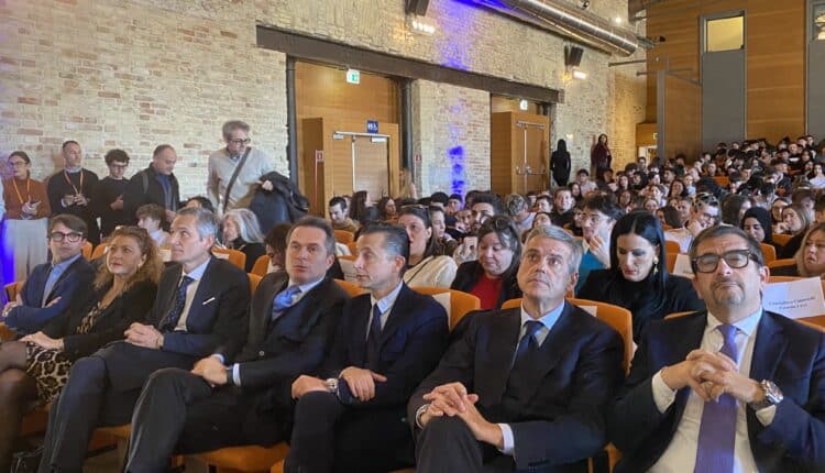 Ancona si conferma hub dell’innovazione giovanile con StartAn 2025: oltre 400 studenti, 50 startup e una giornata di confronto su idee, impresa e futuro