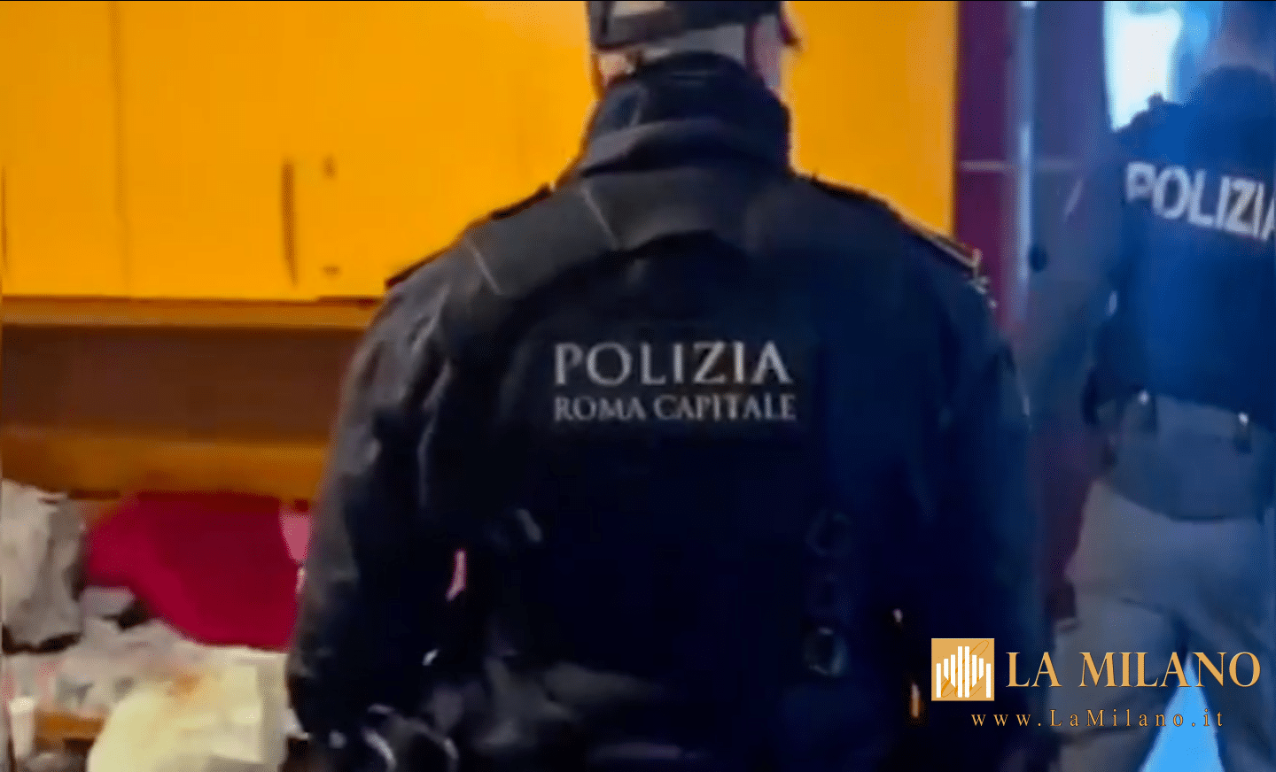 Roma, operazione congiunta in via Tofani: identificati 73 residenti e arrestato un uomo destinatario di custodia cautelare
