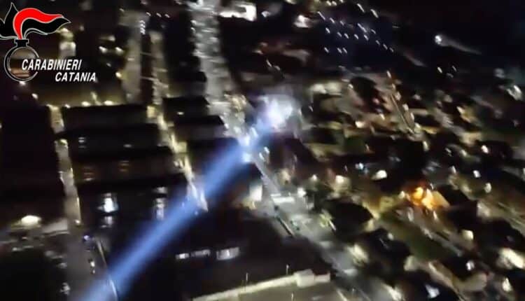Catania, ex collaboratore di giustizia crea banda di rapinatori: cinque arresti dei Carabinieri