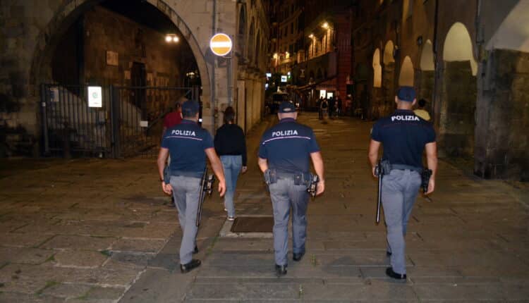 Genova, controlli straordinari nel centro storico: 1 arresto e 9 denunce durante l’operazione della Polizia di Stato