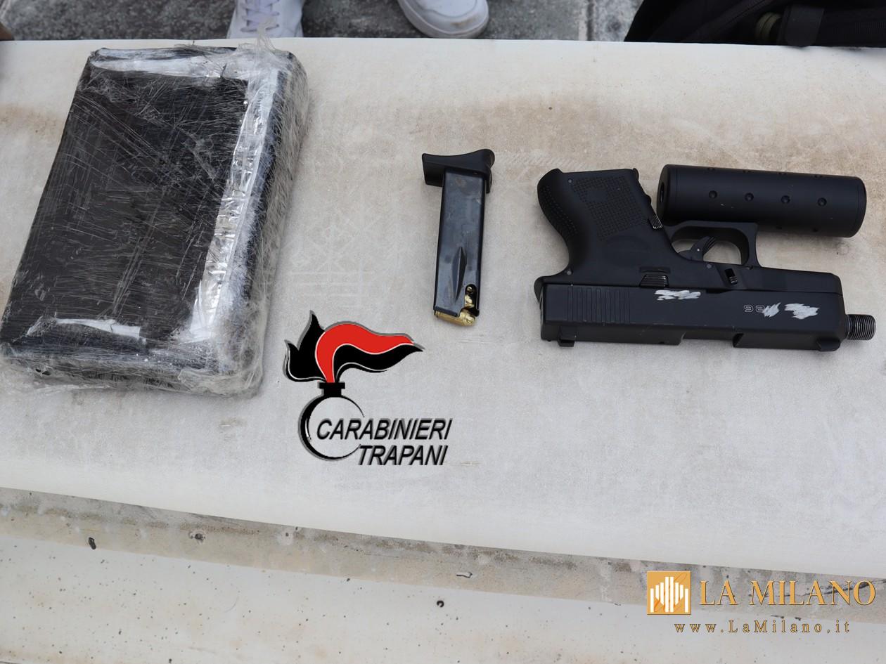 Trapani: smantellata piazza di spaccio e sequestri di droga e armi.