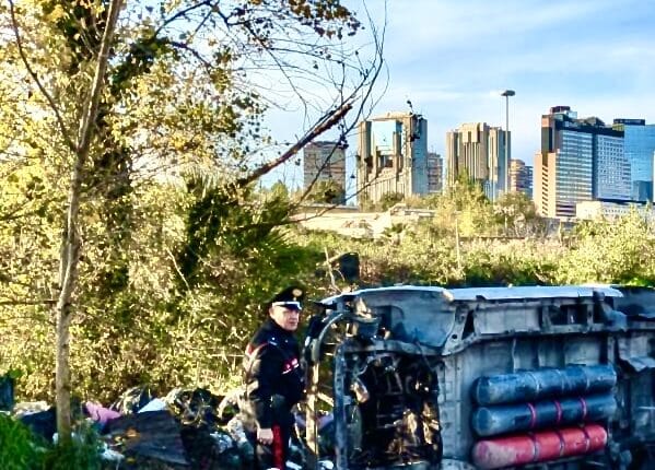 Napoli: controlli nei campi rom, sequestri e denunce.