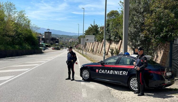 Benevento: arrestato 34enne per incendio e armi illegali, sequestrati fucile e pistola.