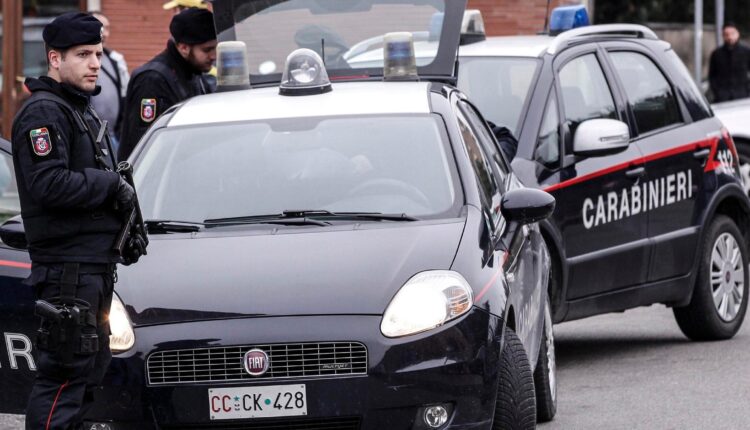 Firenze: minacce al pronto soccorso e droga in casa, due arresti.