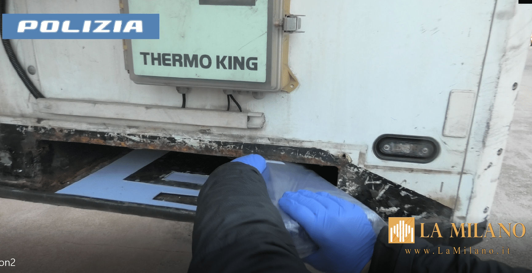 Brennero: arrestato l’autista di un tir. Sequestrati 1,2 kg di cocaina nascosti in un doppiofondo del rimorchio