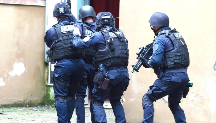 Polizia di Stato di Cosenza: esercitazione operativa del negoziatore