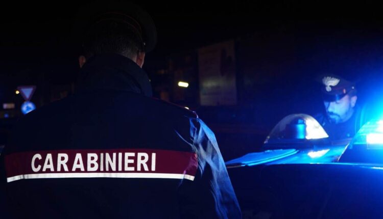 Succivo, lite degenera: aggredito con martello e piccone, denunciato 37enne