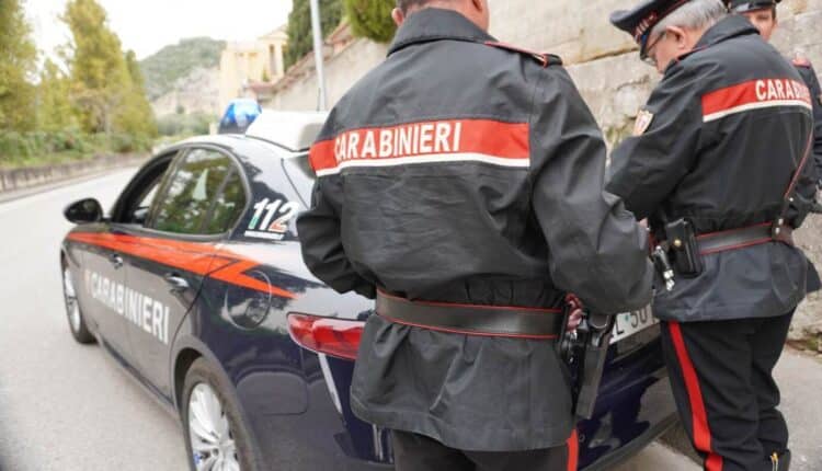 Caserta, minaccia di uccidere la moglie: arrestato 56enne dopo la segnalazione della figlia da Milano
