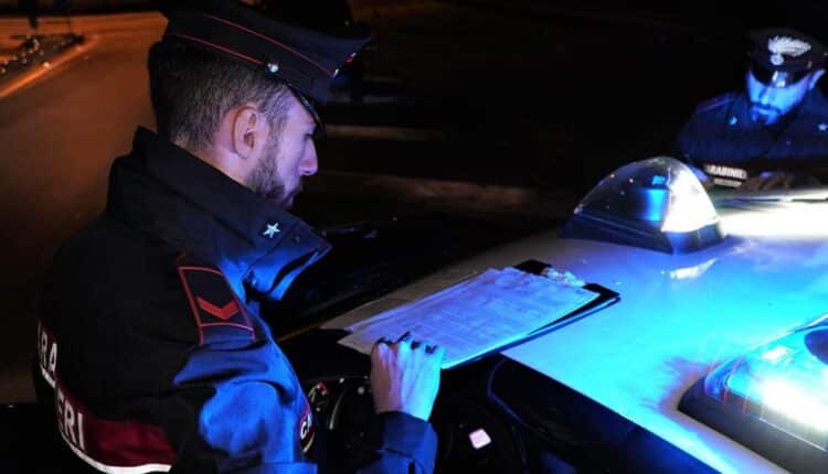 Santa Maria Capua Vetere: controlli notturni, tre denunce e misura aggravata.