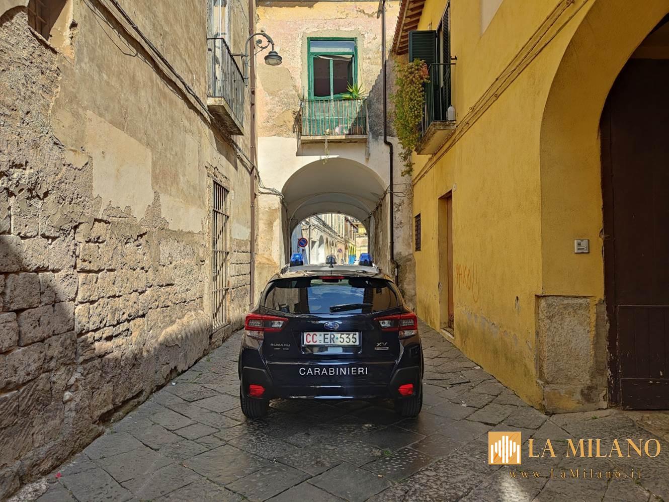 Santa Maria Capua Vetere e comuni limitrofi: controlli straordinari dei Carabinieri, denunce per sicurezza nei cantieri, armi e furto di energia elettrica