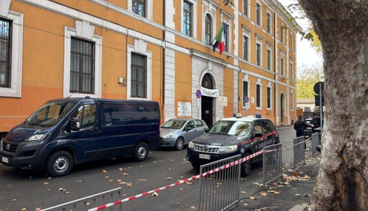 Allarme bomba all’Istituto De Amicis di Roma: evacuati studenti e personale. Ore di tensione nel cuore di Testaccio.