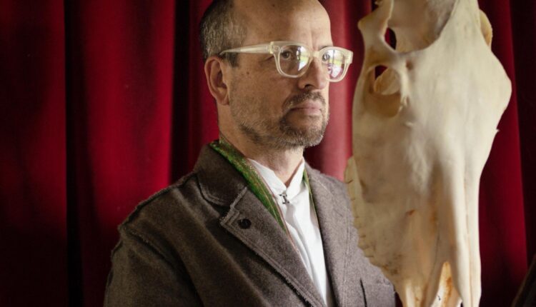 Matthew Herbert porta “The Horse” in Triennale Milano: un viaggio sonoro tra archeologia musicale, spiritualità e natura