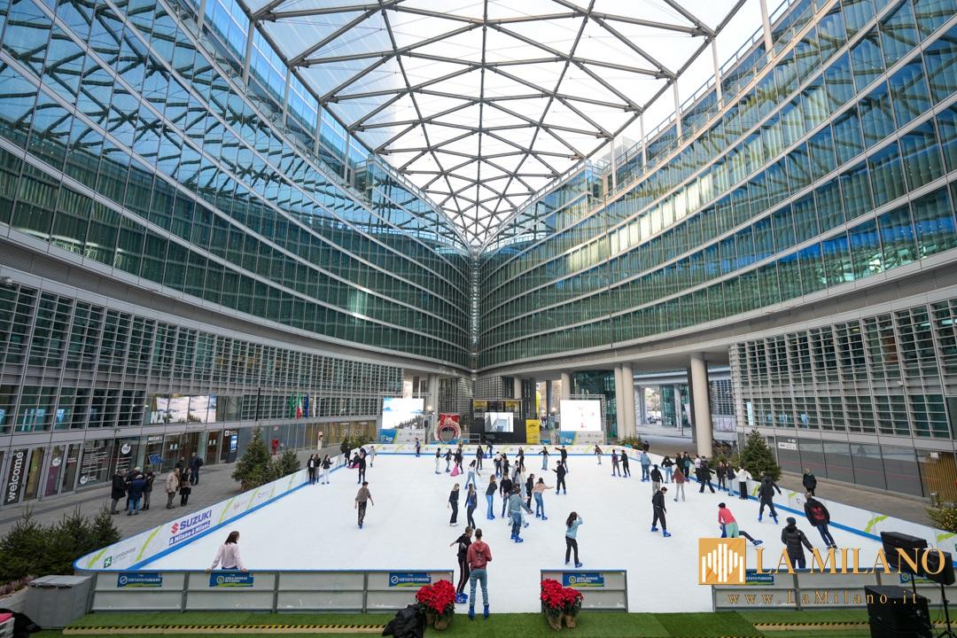 La pista di ghiaccio torna a Palazzo Lombardia: al via la stagione 2025–2026.