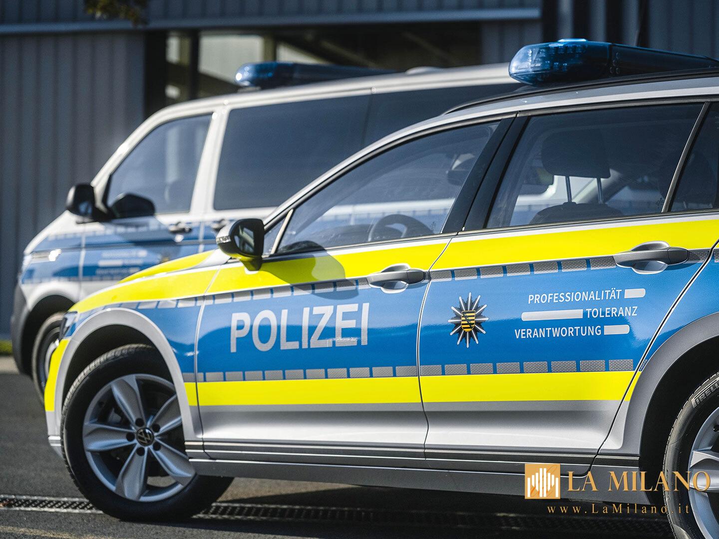 Madre e figlia scomparse da 16 mesi trovate morte in un congelatore a Innsbruck: arrestati due fratelli, accusati di duplice omicidio.