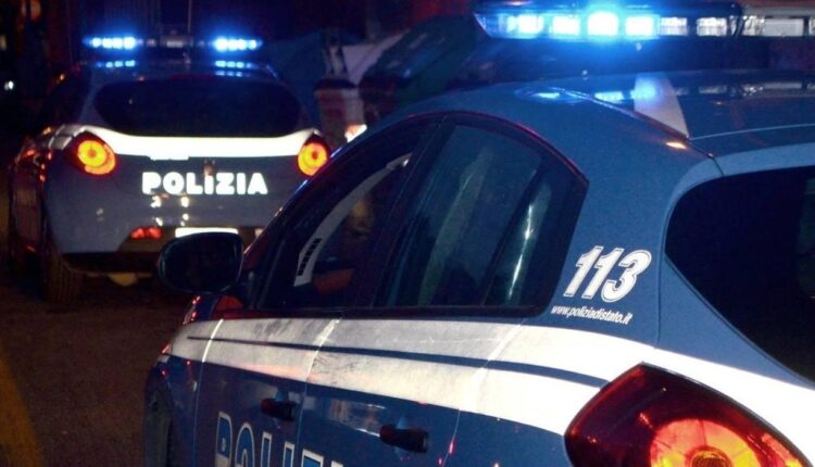 Napoli, sparo nella notte: 19enne ucciso in auto mentre era con gli amici.