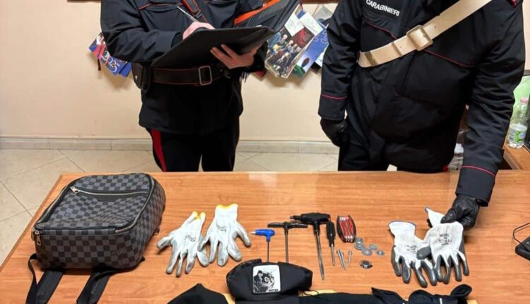 Trentola Ducenta: inseguimento e arresto per resistenza a pubblico ufficiale.