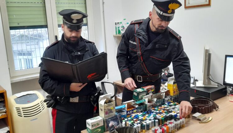 Controlli straordinari nel fine settimana: droga, armi e irregolarità commerciali, interventi dei Carabinieri nel Cassinate.