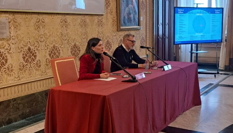 Milano accende il Natale 2025: oltre 30 installazioni luminose e l’Albero dei Giochi di Milano Cortina 2026 in piazza Duomo