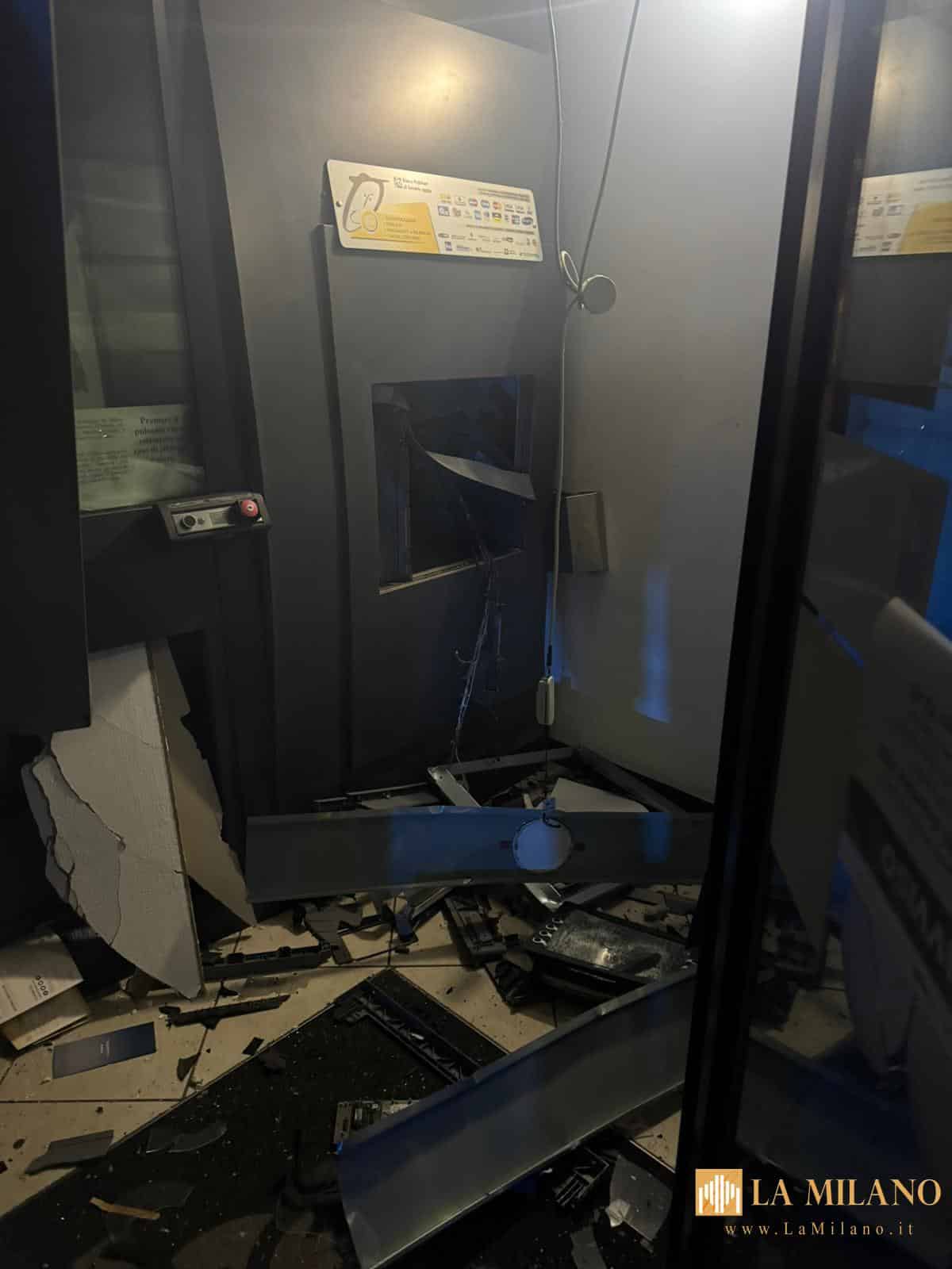 Marmirolo, assalto al bancomat nella notte: esplosione e fuga con il bottino