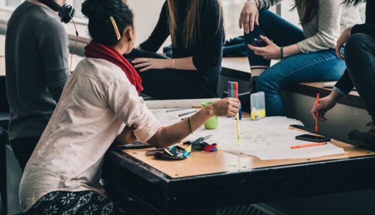 Borse di studio universitarie in Liguria: erogata la prima rata agli studenti vincitori