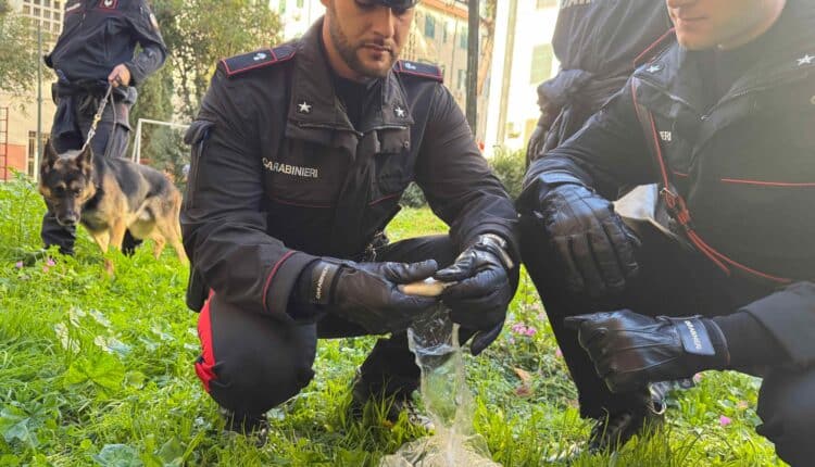 Roma, maxi operazione antidroga al Quarticciolo: 11 arresti, sequestrate oltre 1.100 dosi di crack e cocaina