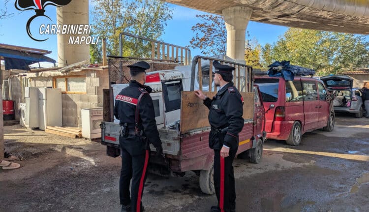 Napoli: controlli nei campi rom, sequestrati 400 kg di rame rubato e due pitbull maltrattati