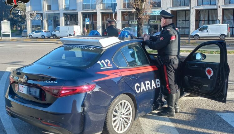 Cento, usa un bancomat rubato per giocare alle slot: 26enne arrestato dai Carabinieri.