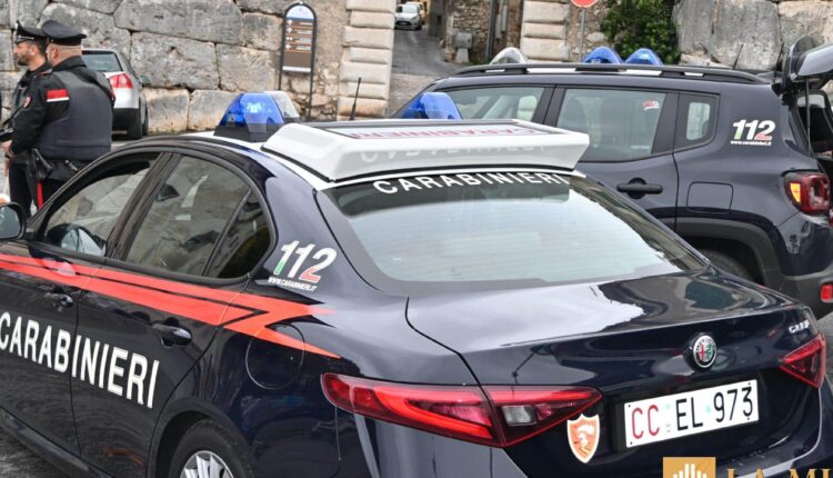 Alatri: ubriaco aggredisce i Carabinieri, arrestato nella notte.