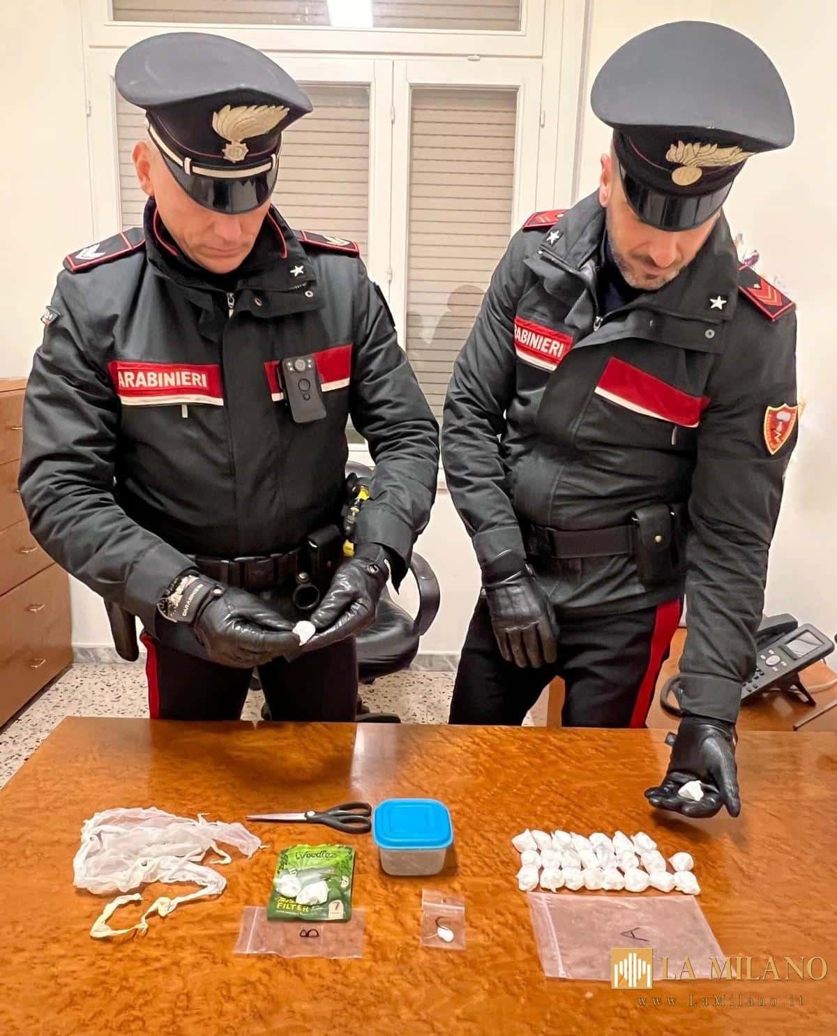 Cesenatico: arrestato 22enne con cocaina e materiale da spaccio.