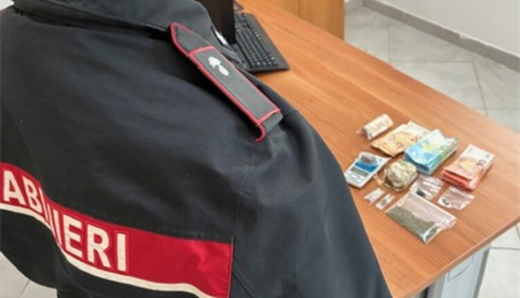 Lamezia Terme, blitz antidroga dei Carabinieri: arrestato 56enne con cocaina pronta per lo spaccio