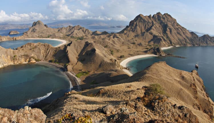 Indonesia, battello affonda nel Parco di Komodo: dispersa una famiglia spagnola con due figli