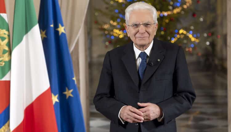 Mattarella, atteso il discorso di fine anno: appello ai giovani a riprendere in mano il futuro e la Repubblica.