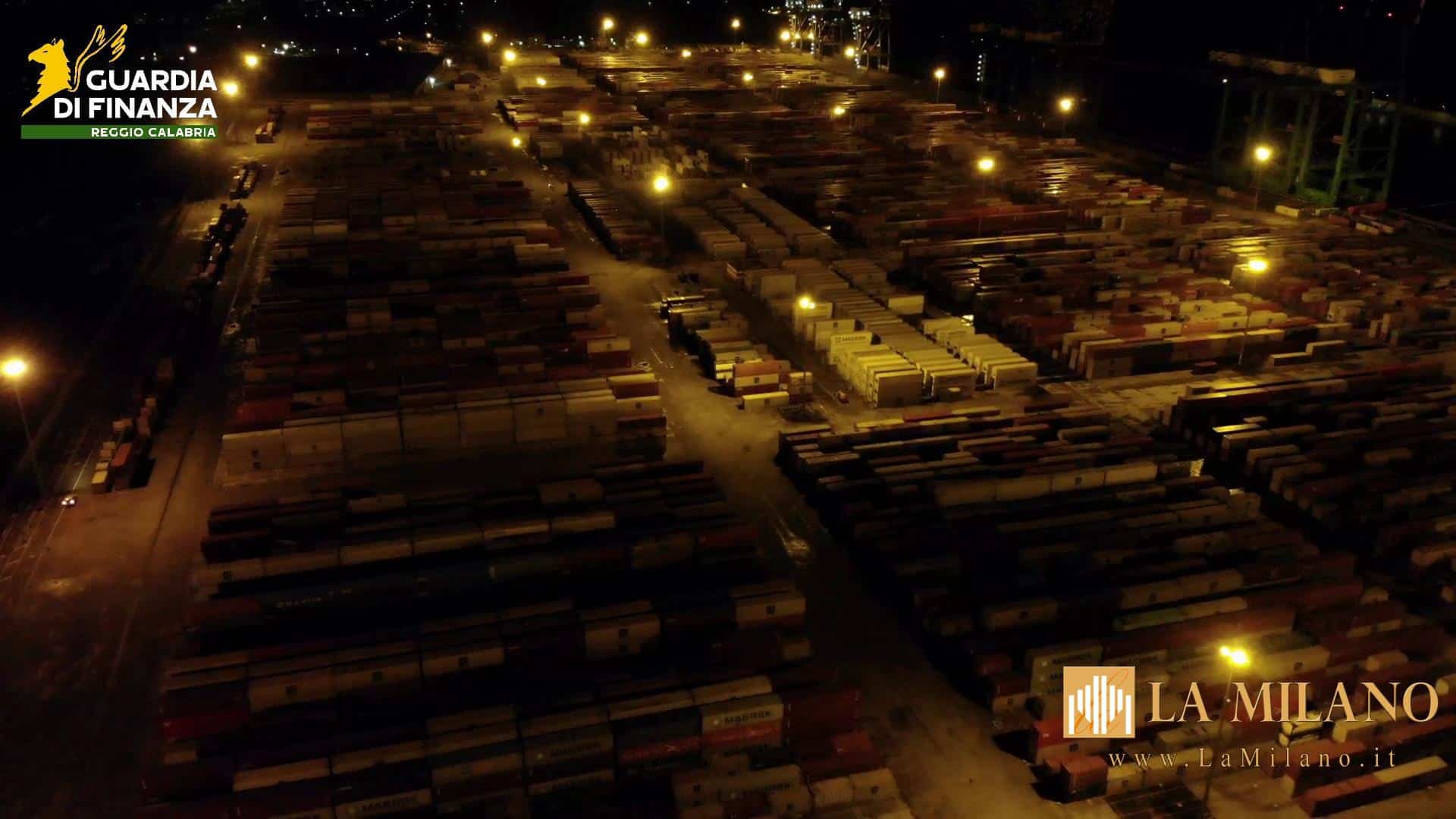 Maxi sequestro di cocaina al porto di Gioia Tauro oltre 435 chili nascosti tra sacchi di noccioline