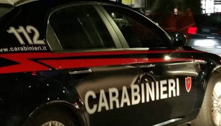 Milano, rapina choc in corso Buenos Aires: 15enne sequestrato e minacciato per un’ora.