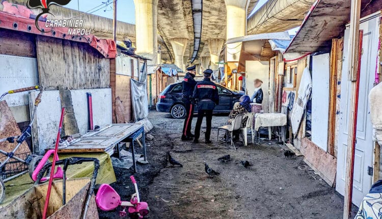 Napoli: controlli nei campi rom, sequestrati 400 kg di rame rubato e due pitbull maltrattati