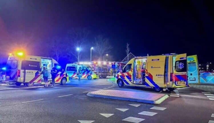 Olanda, auto sulla folla durante una parata natalizia a Nunspeet: nove feriti, tre gravi. La polizia esclude l’atto volontario