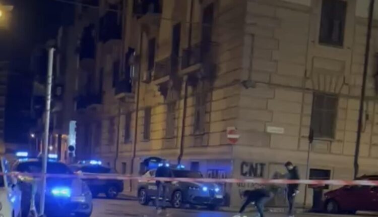 Palermo, colpo di fucile in piena movida: 33enne ferita per errore, arrestato un 21enne