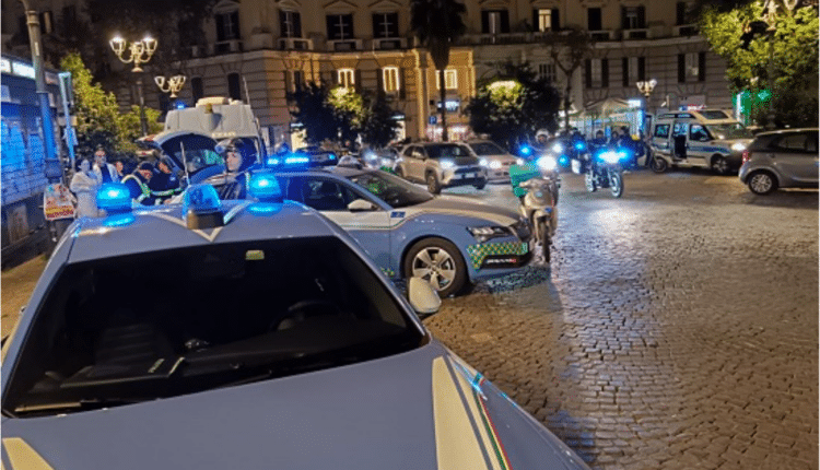 Napoli, fuga contromano in autostrada: sequestrate due auto di grossa cilindrata provento di furto