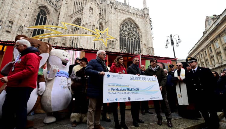 Milano inaugura il Mercatino di Natale in Duomo 2025: 78 baite, artigianato, tipicità e solidarietà