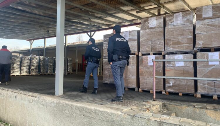 Controlli della Polizia di Stato nel Novarese: fabbrica sospesa per lavoro nero e gravi carenze di sicurezza