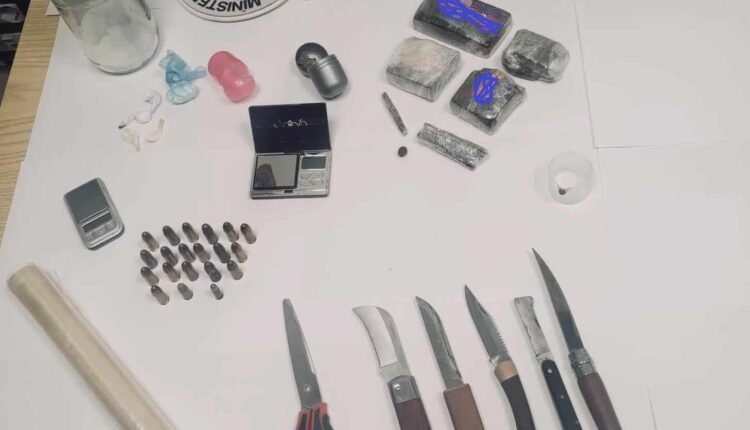 Scicli, blitz antidroga dei Carabinieri: arrestato 40enne con hashish, cocaina e munizioni illegali