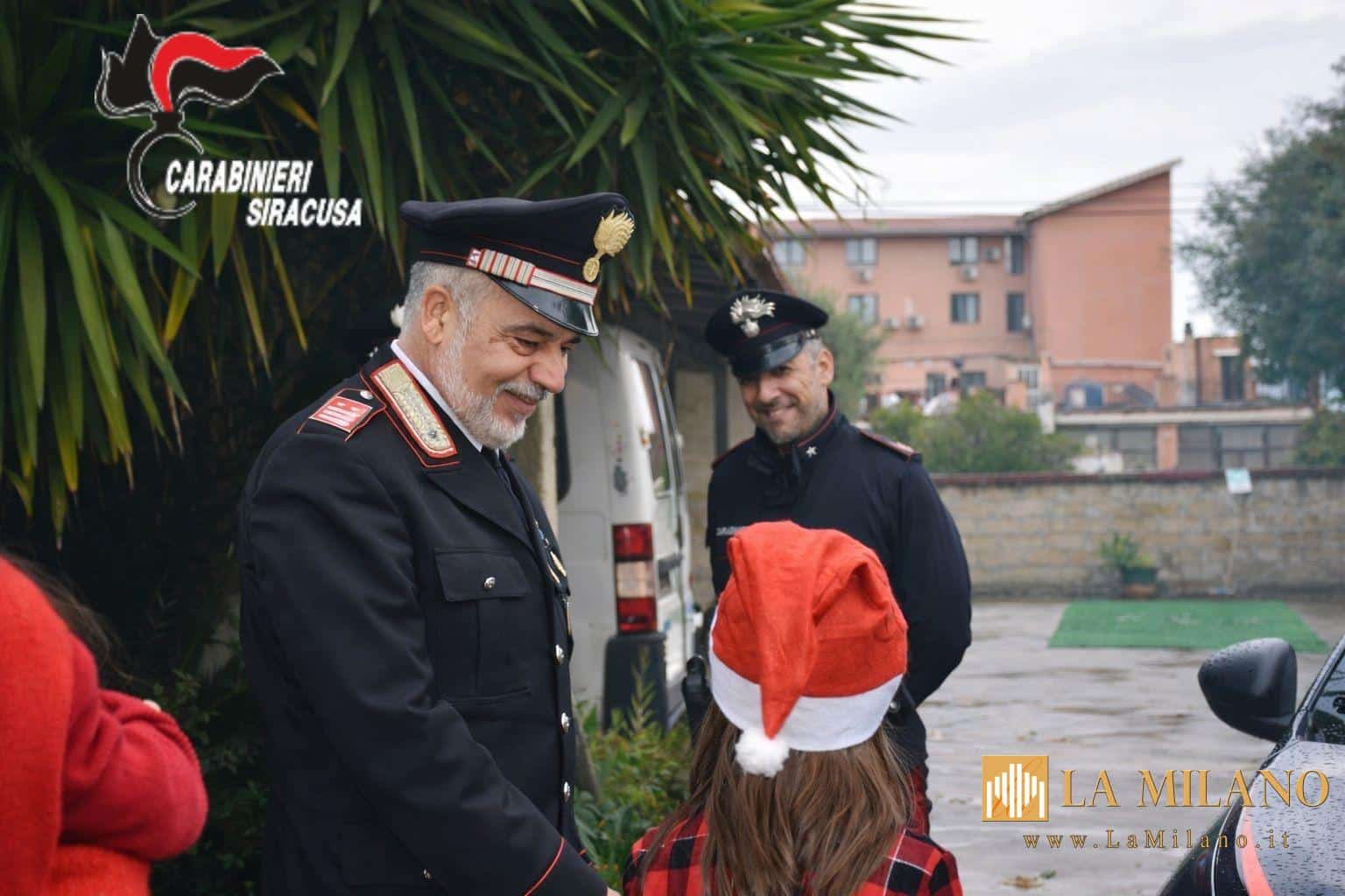 Priolo Gargallo: i Carabinieri regalano sorrisi ai bambini.