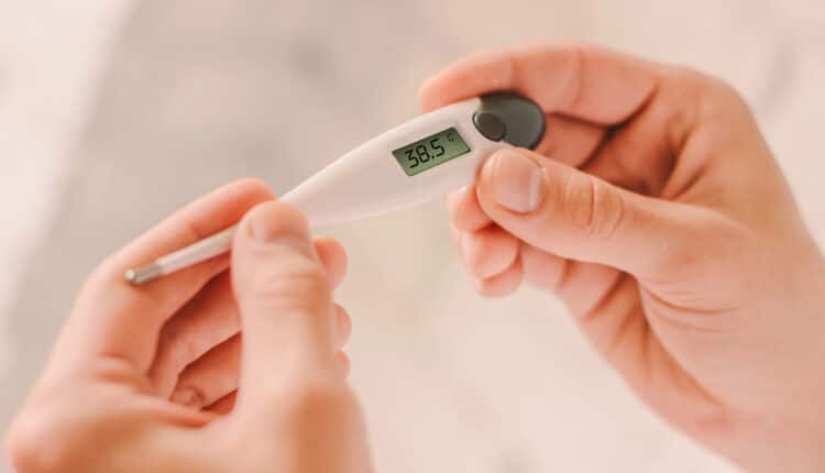 Gran Bretagna travolta dalla “super influenza”: ricoveri record e ospedali sotto pressione.