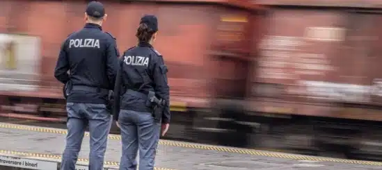 Mantova: oltre mezzo chilo di droga sul treno, arrestato.